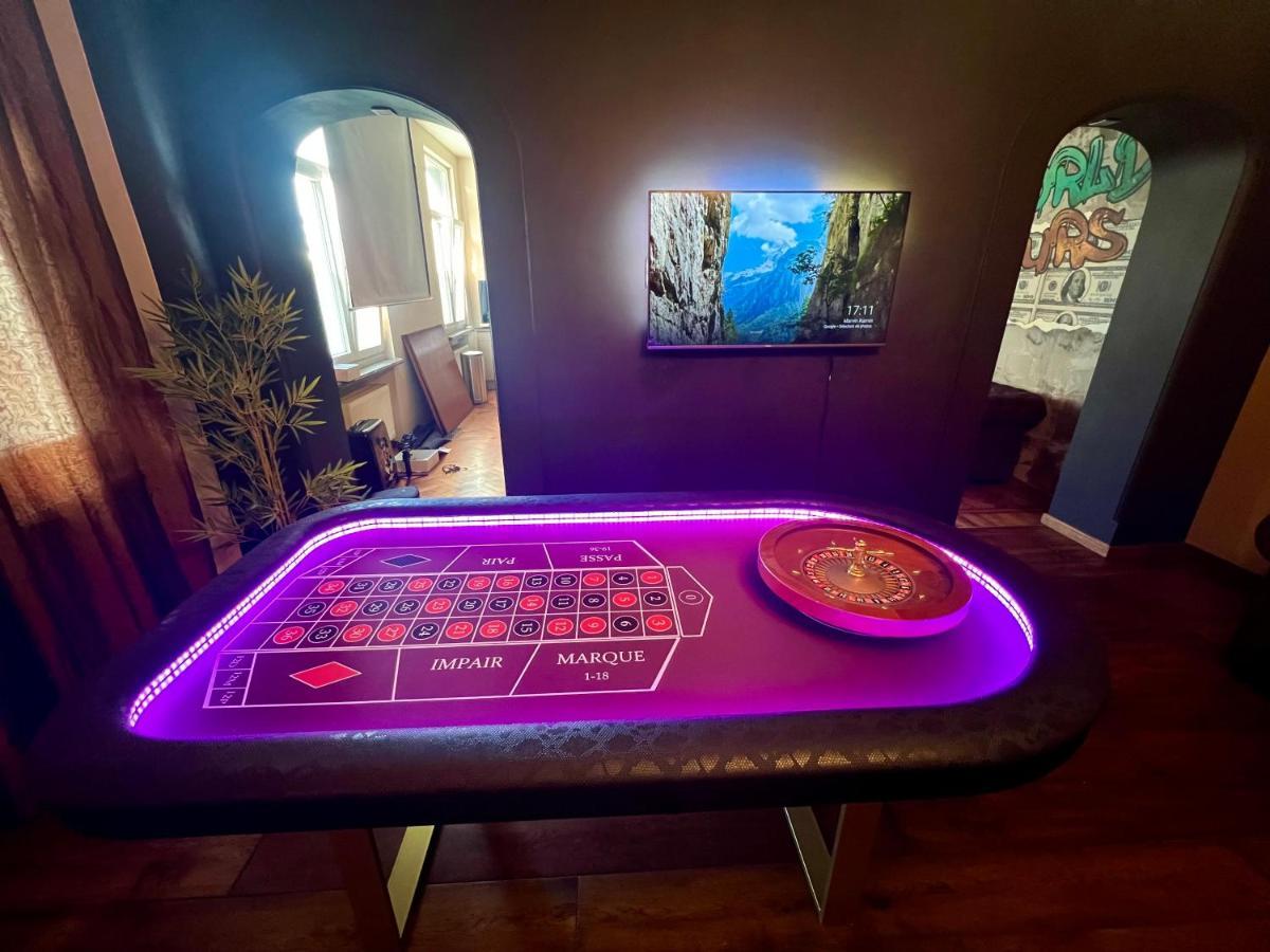 Capsule Casino - Jacuzzi - Billard - Netflix - Console & Jeux Daire Mons Dış mekan fotoğraf